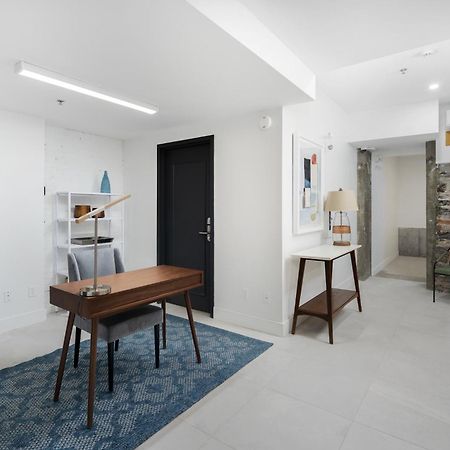 Sonder Gare Saint Denis Aparthotel Монреал Екстериор снимка
