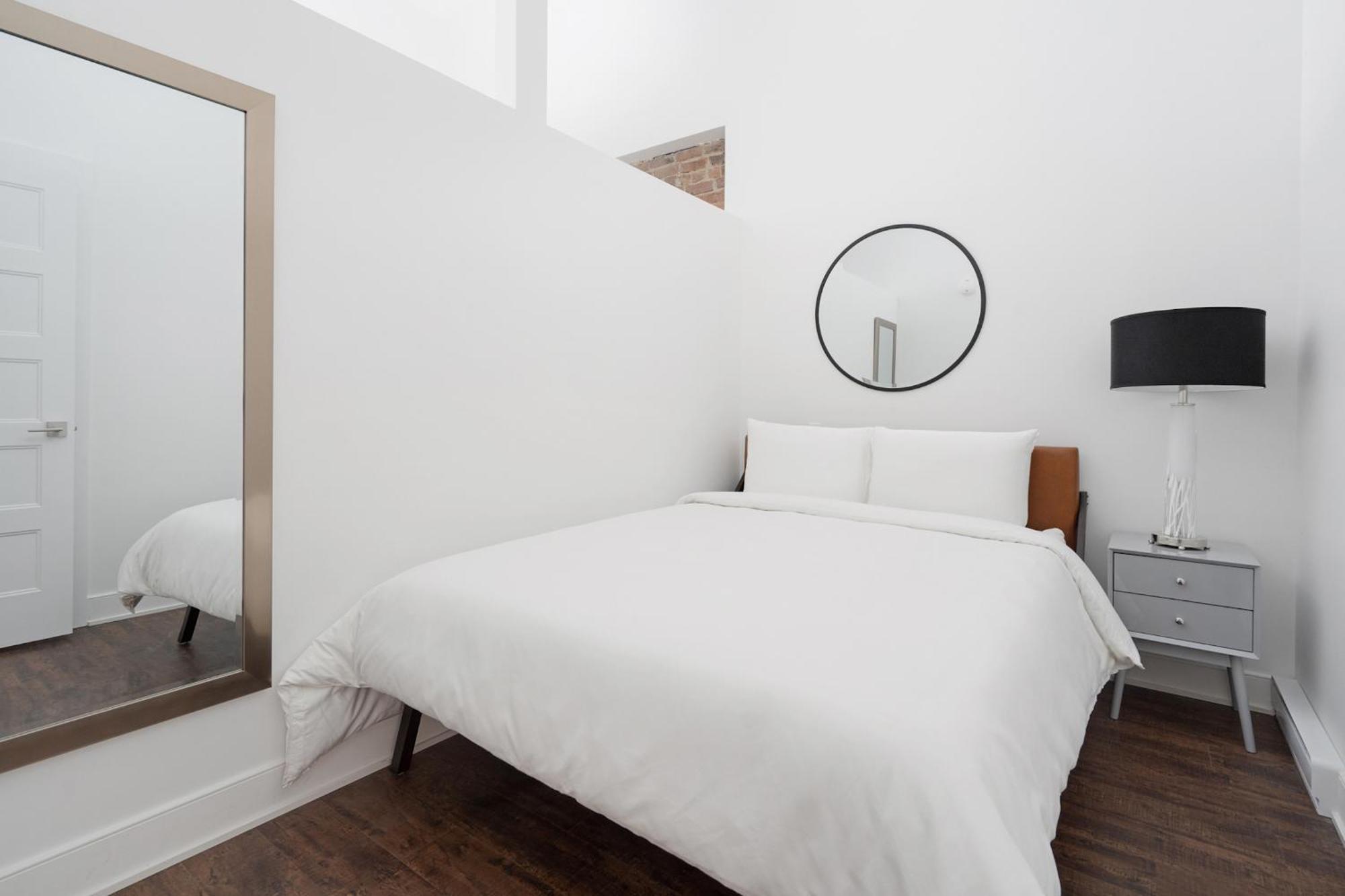 Sonder Gare Saint Denis Aparthotel Монреал Стая снимка