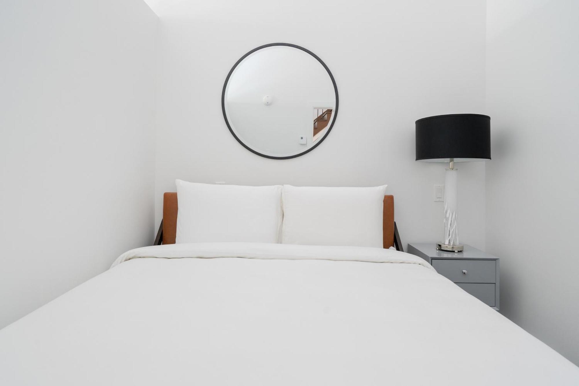 Sonder Gare Saint Denis Aparthotel Монреал Стая снимка