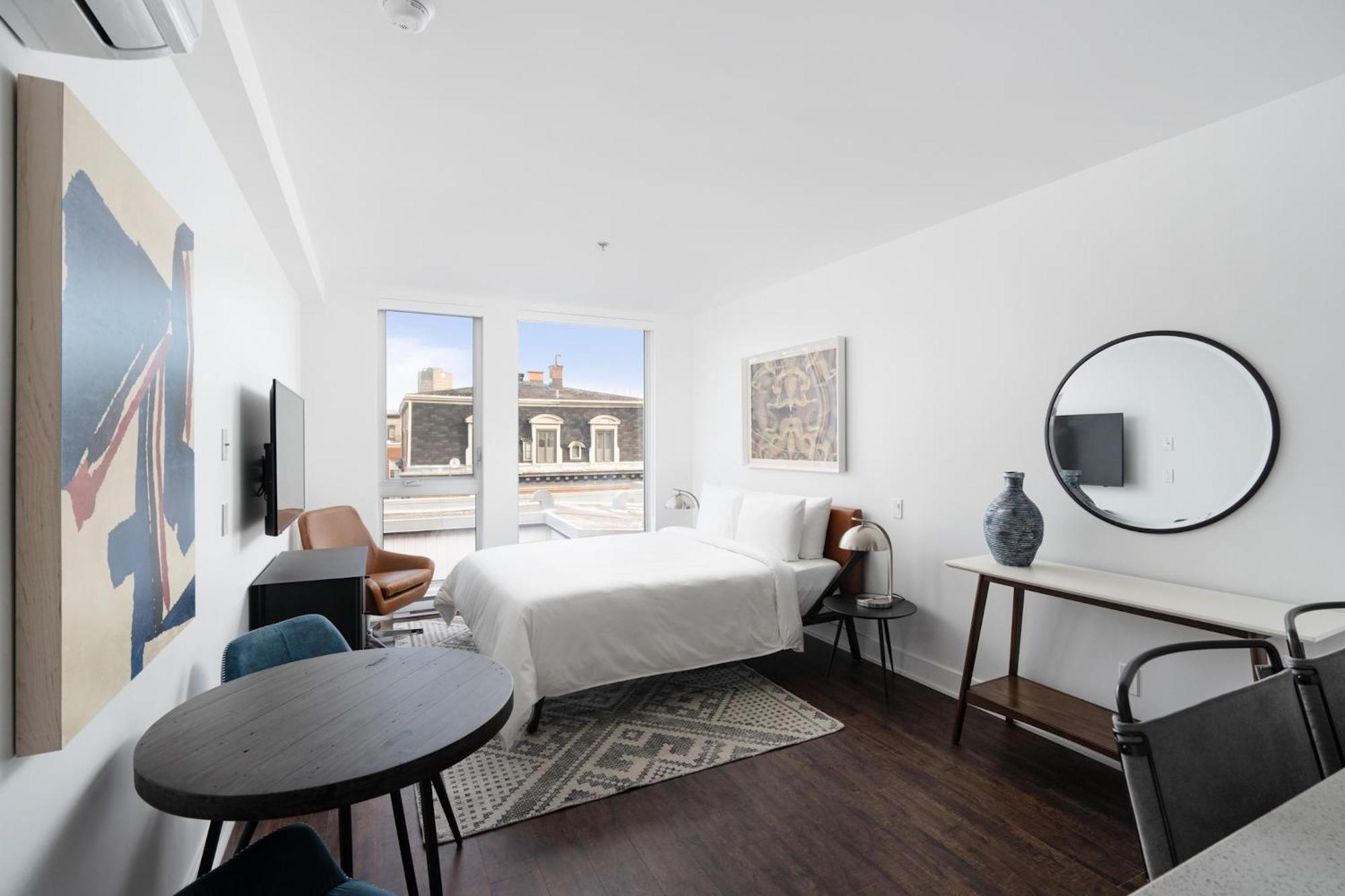 Sonder Gare Saint Denis Aparthotel Монреал Екстериор снимка