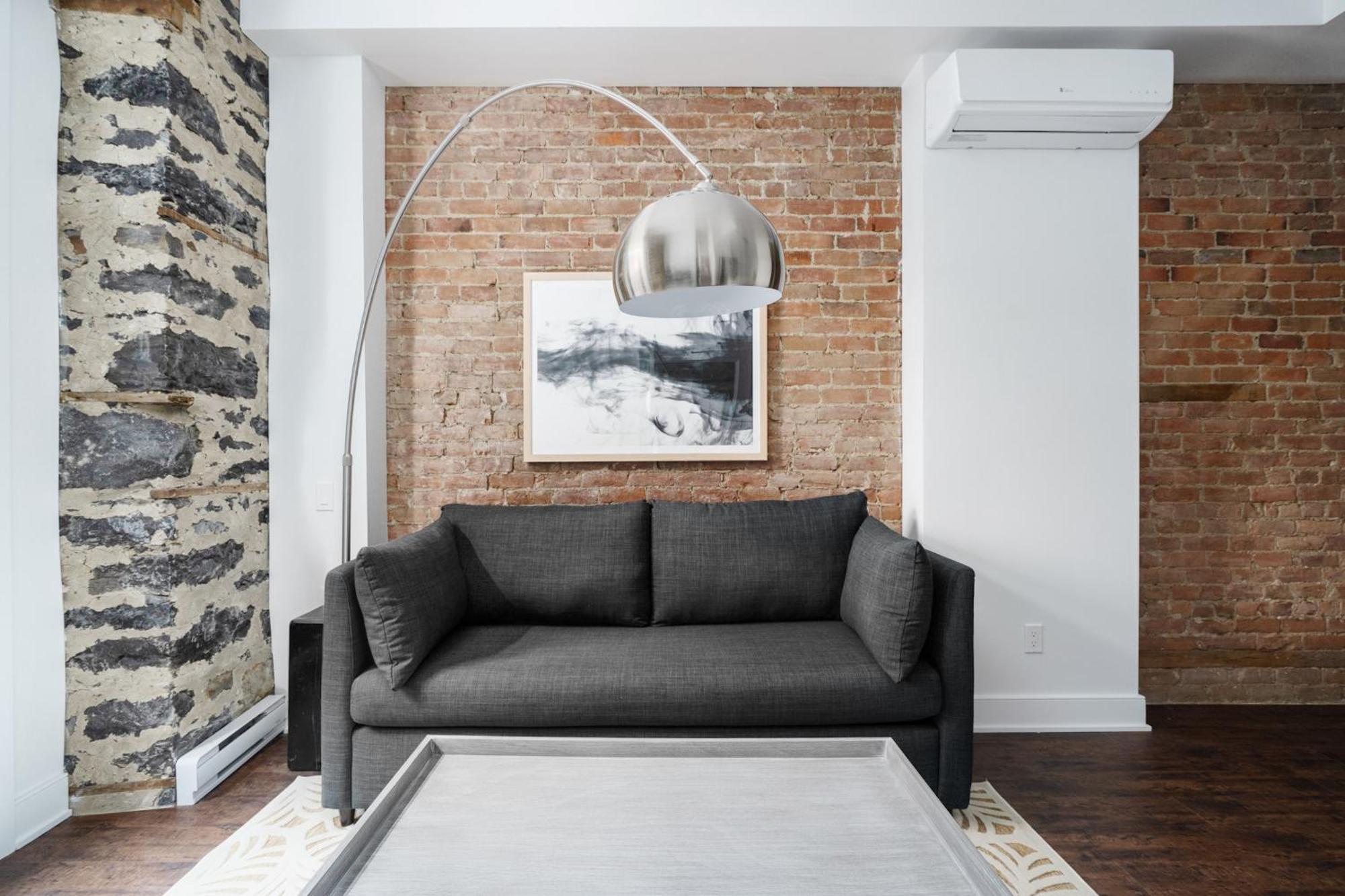 Sonder Gare Saint Denis Aparthotel Монреал Екстериор снимка
