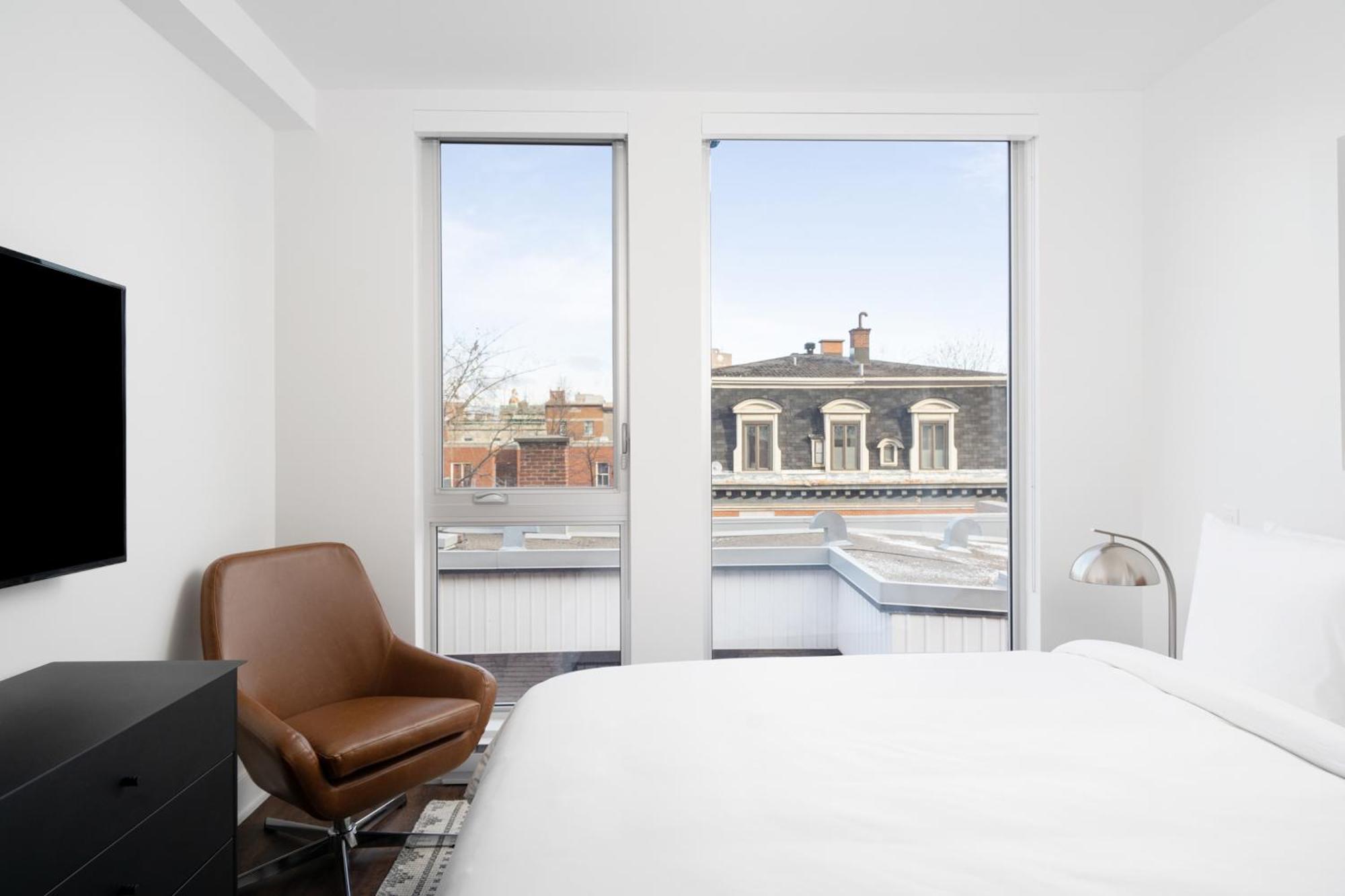 Sonder Gare Saint Denis Aparthotel Монреал Екстериор снимка