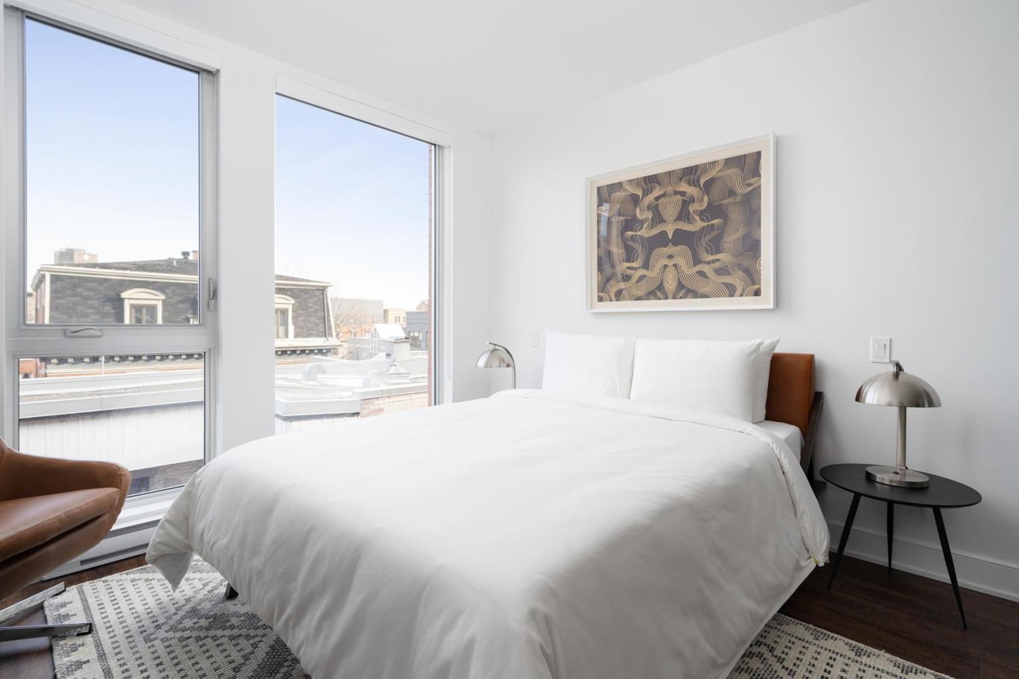 Sonder Gare Saint Denis Aparthotel Монреал Екстериор снимка